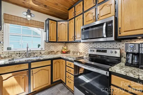220 Bradshaw Avenue Hendersonville NC 28792