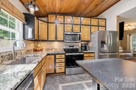 220 Bradshaw Avenue Hendersonville NC 28792