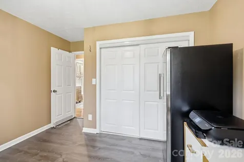 220 Bradshaw Avenue Hendersonville NC 28792