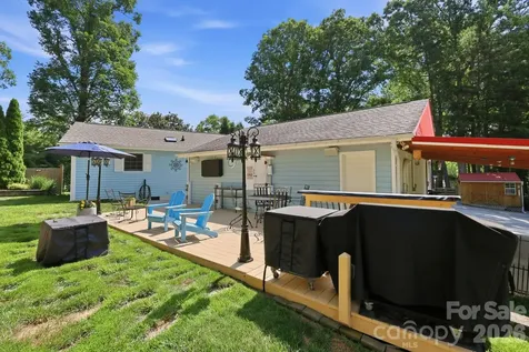 220 Bradshaw Avenue Hendersonville NC 28792