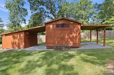 220 Bradshaw Avenue Hendersonville NC 28792