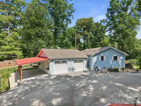 220 Bradshaw Avenue Hendersonville NC 28792