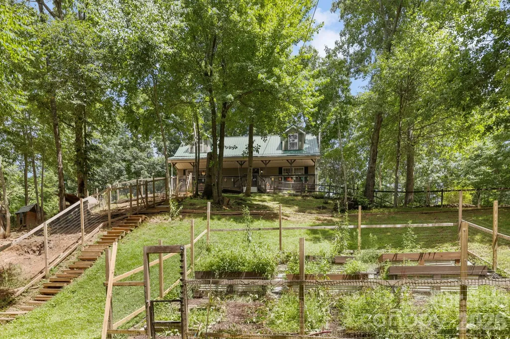 46 Michele Lane Leicester NC 28748