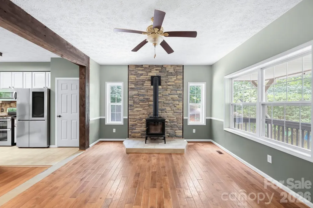 46 Michele Lane Leicester NC 28748