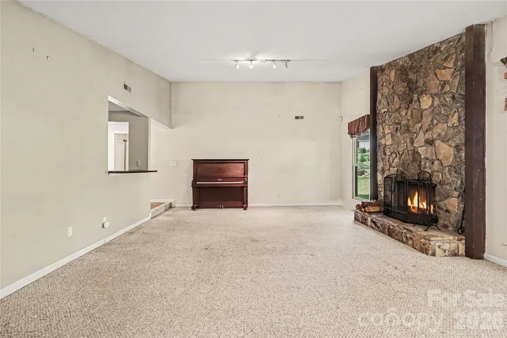 243 Vista Grande Circle Charlotte NC 28226