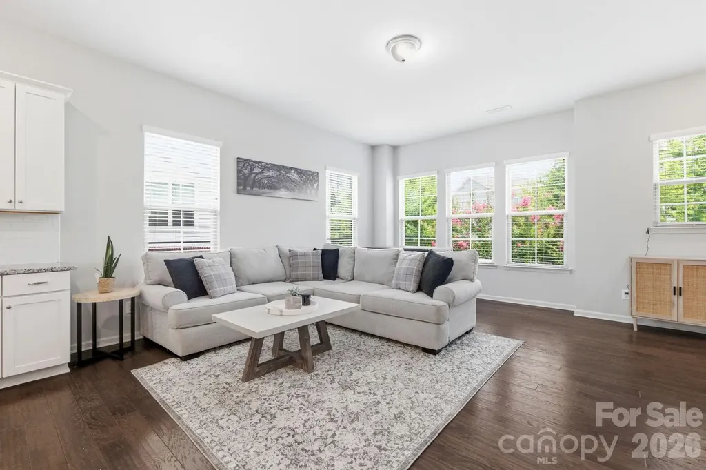 9348 Ainslie Downs Street Charlotte NC 28273