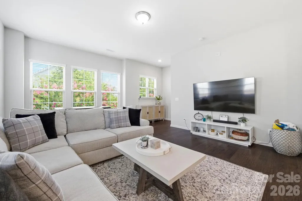 9348 Ainslie Downs Street Charlotte NC 28273
