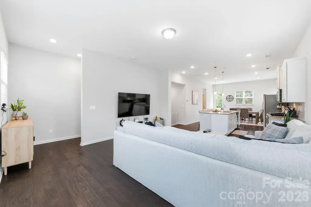 9348 Ainslie Downs Street Charlotte NC 28273
