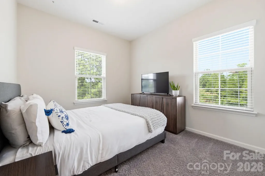 9348 Ainslie Downs Street Charlotte NC 28273
