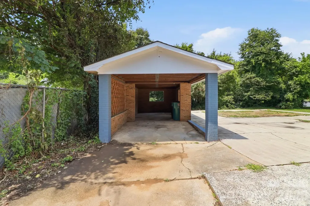 4800 Westridge Drive Charlotte NC 28208