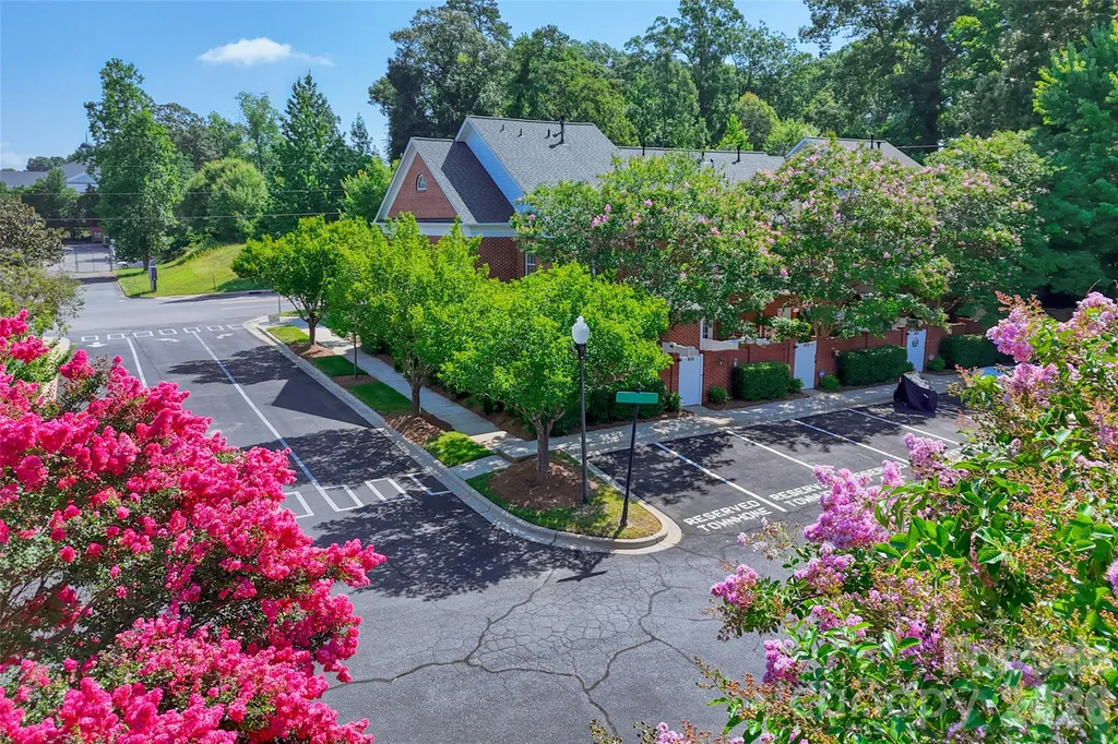 432 Park Square Place Matthews NC 28105