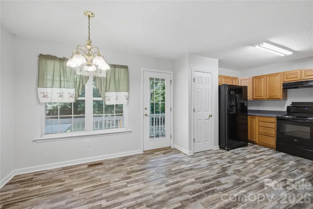 147 Valley Glen Drive Troutman NC 28166