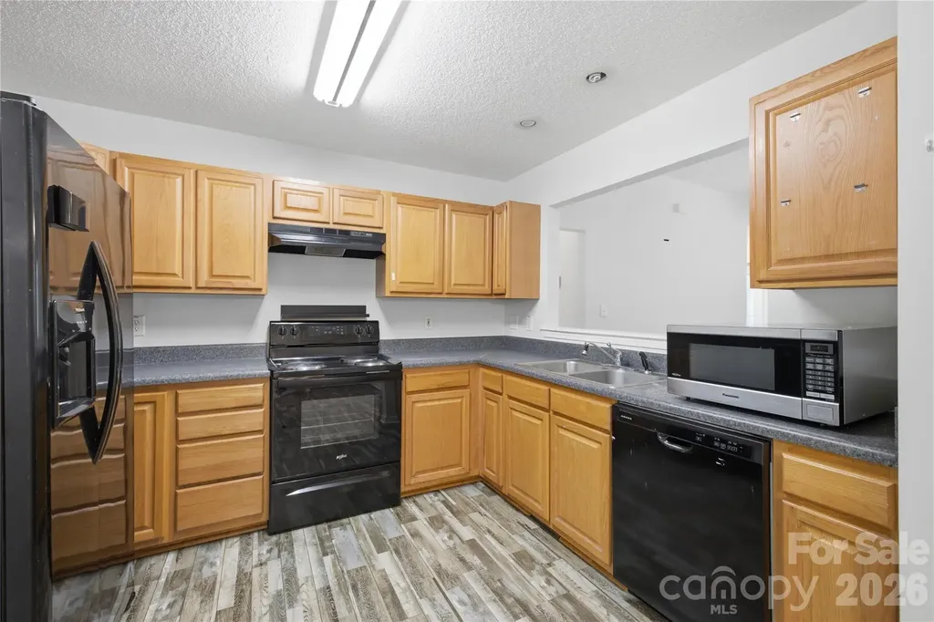 147 Valley Glen Drive Troutman NC 28166