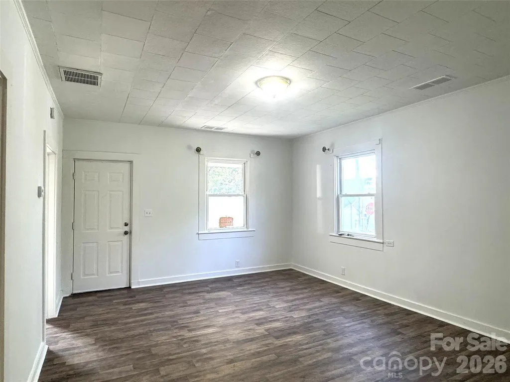 43 4th Avenue Rockingham NC 28379