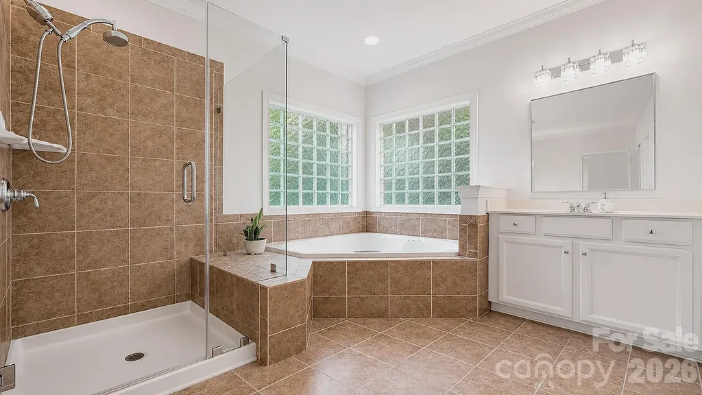 1006 Channelstone Way Matthews NC 28104