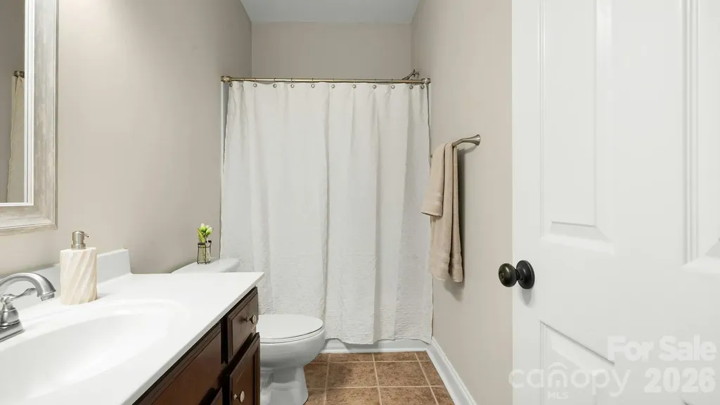 1006 Channelstone Way Matthews NC 28104