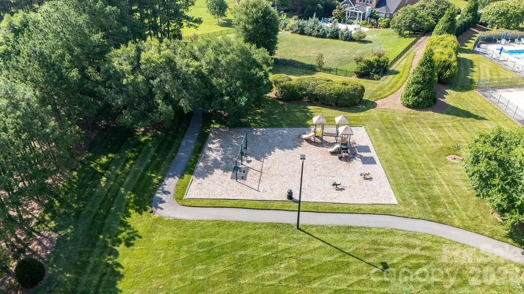 1006 Channelstone Way Matthews NC 28104