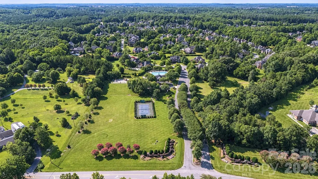 1006 Channelstone Way Matthews NC 28104