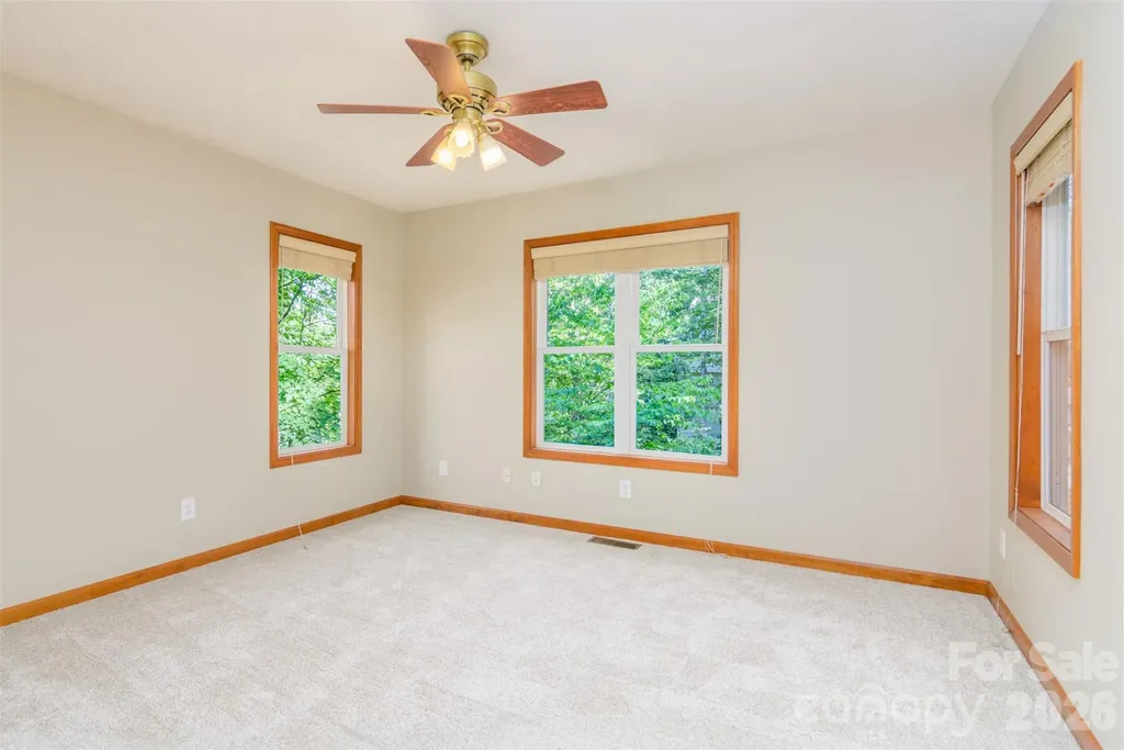 299 Carriage Summitt Way Hendersonville NC 28791