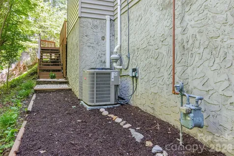 299 Carriage Summitt Way Hendersonville NC 28791