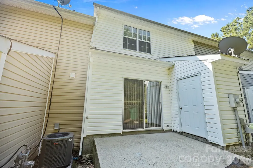 670 Emerald Cove Drive Charlotte NC 28262