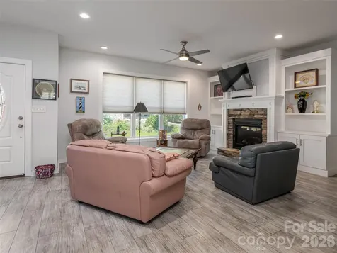 51 Verde Drive Asheville NC 28806