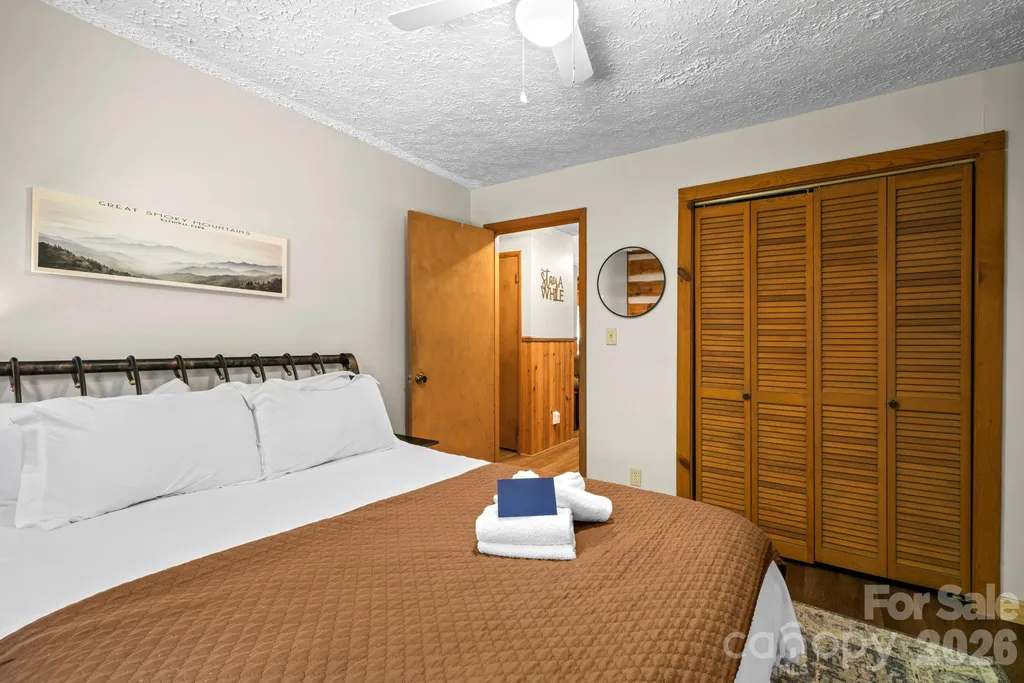 237 Biltmore Circle Bryson City NC 28713
