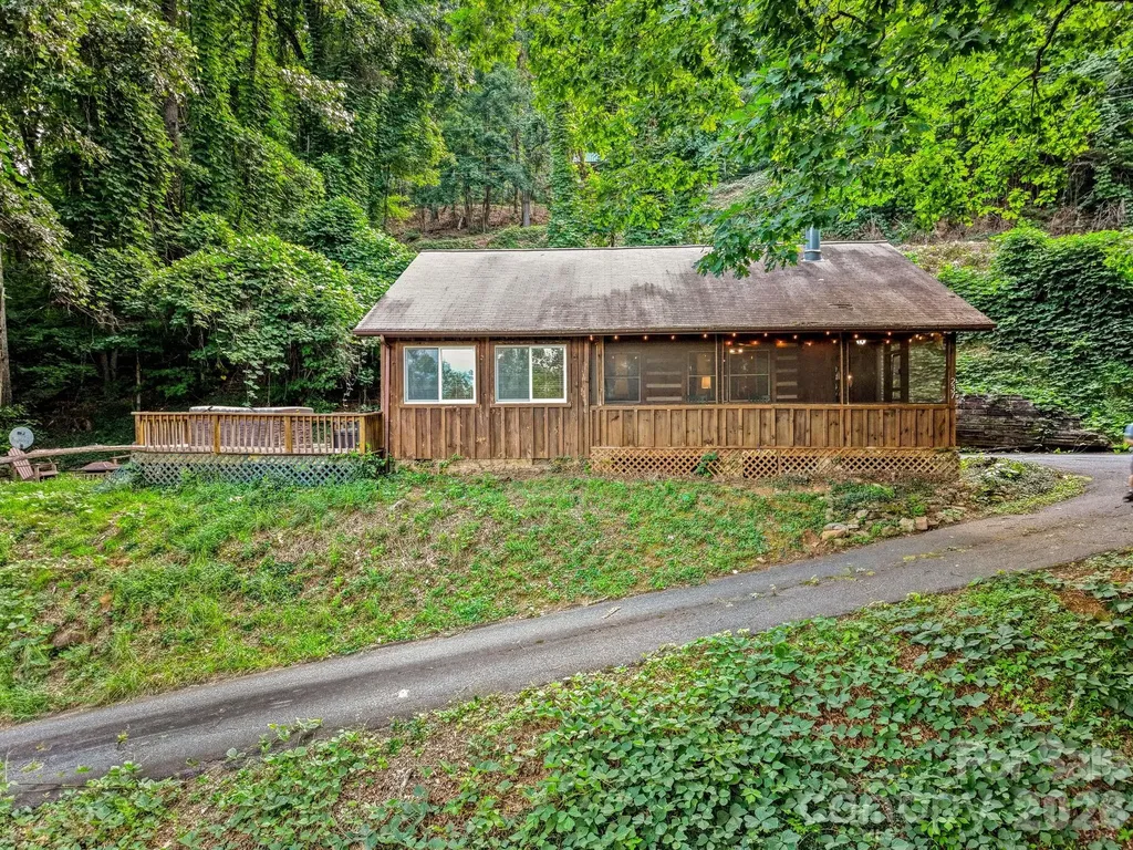 237 Biltmore Circle Bryson City NC 28713
