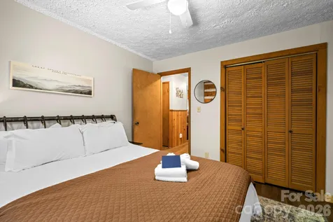237 Biltmore Circle Bryson City NC 28713