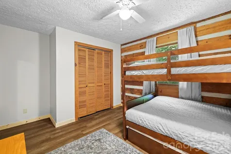 237 Biltmore Circle Bryson City NC 28713