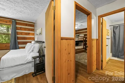 237 Biltmore Circle Bryson City NC 28713