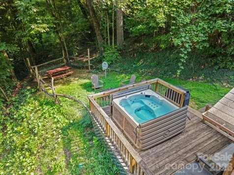 237 Biltmore Circle Bryson City NC 28713