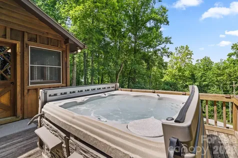 237 Biltmore Circle Bryson City NC 28713