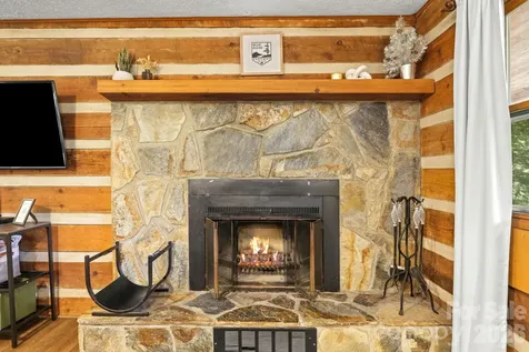 237 Biltmore Circle Bryson City NC 28713