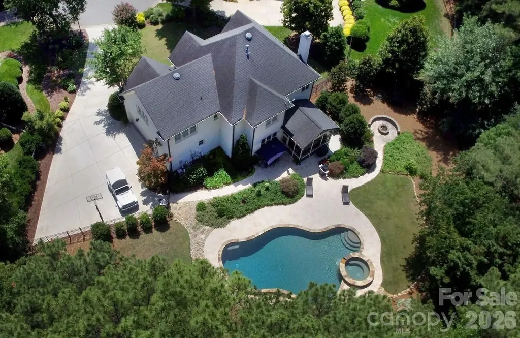 18719 Cannon Crossing Way Davidson NC 28036