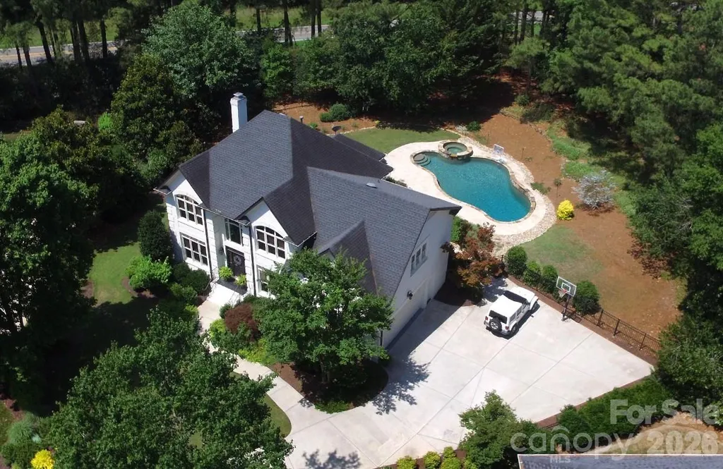 18719 Cannon Crossing Way Davidson NC 28036