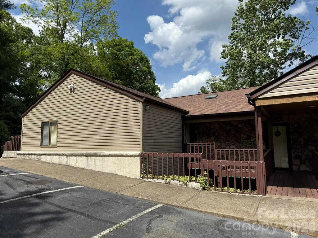 1420 11th Street Drive NW Hickory NC 28601