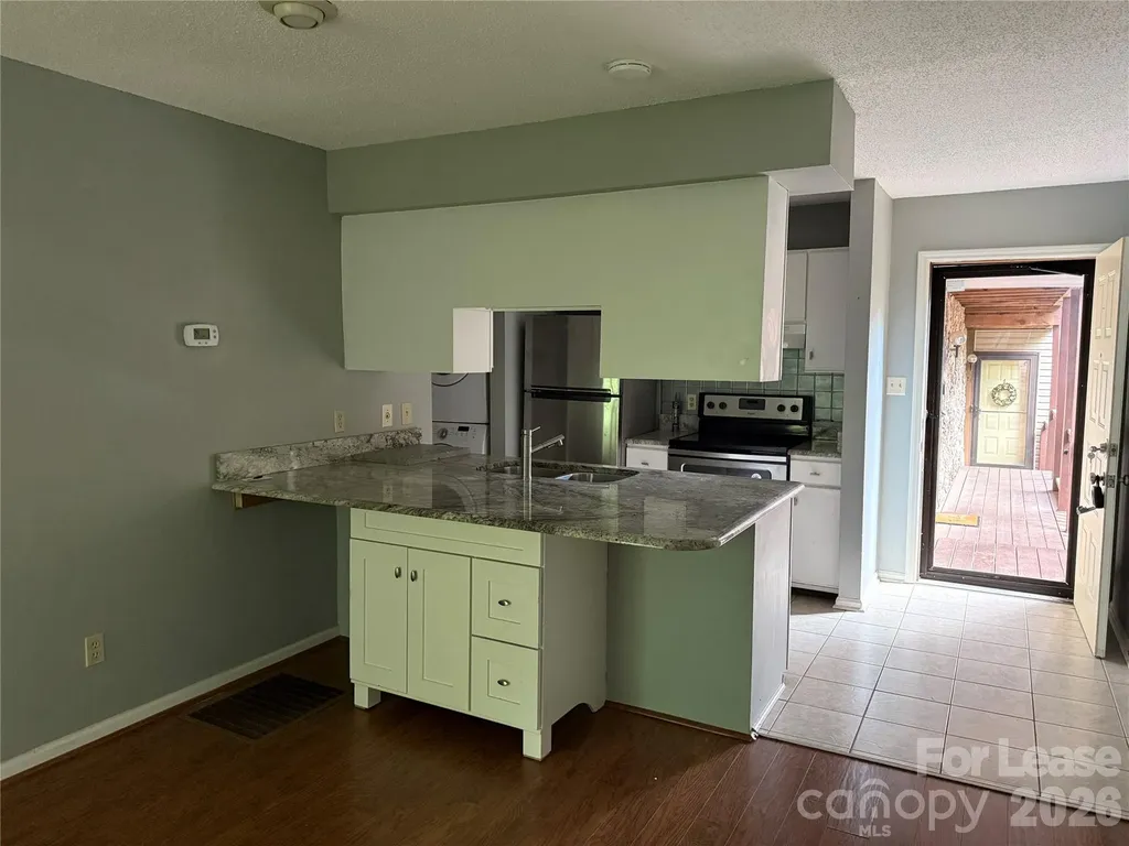 1420 11th Street Drive NW Hickory NC 28601