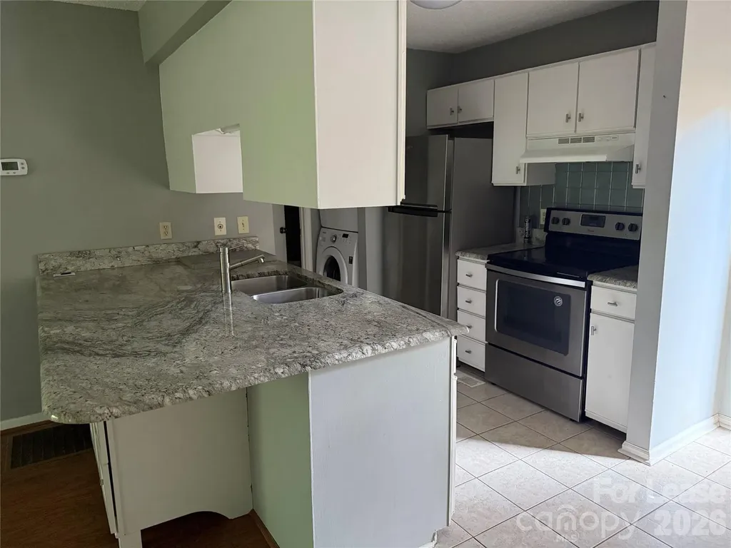 1420 11th Street Drive NW Hickory NC 28601