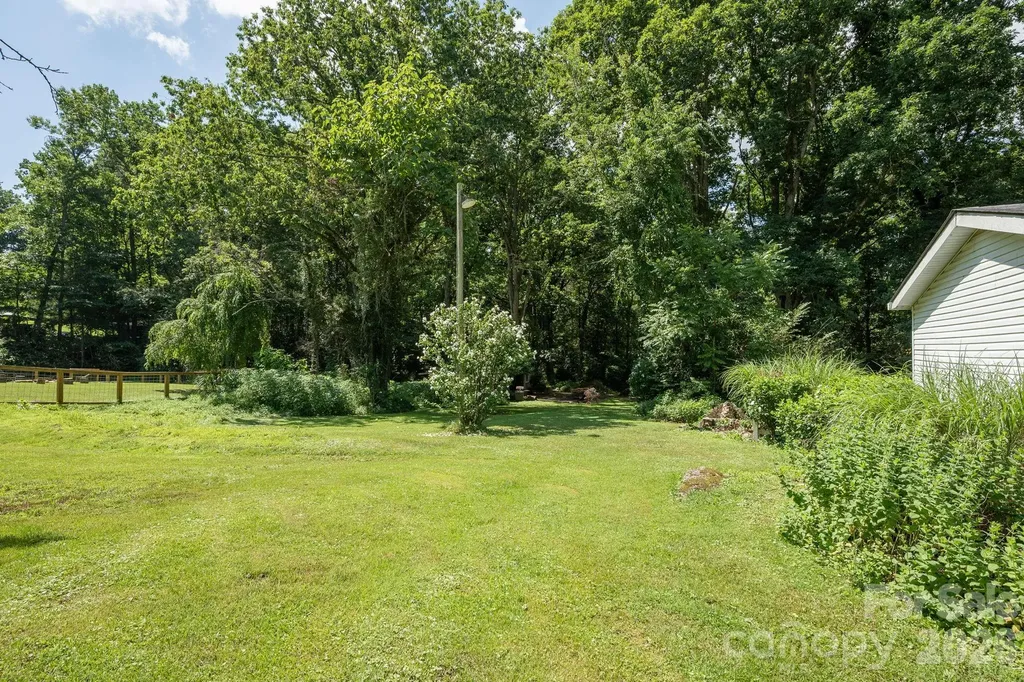 15 Grey Rock Valley Black Mountain NC 28711