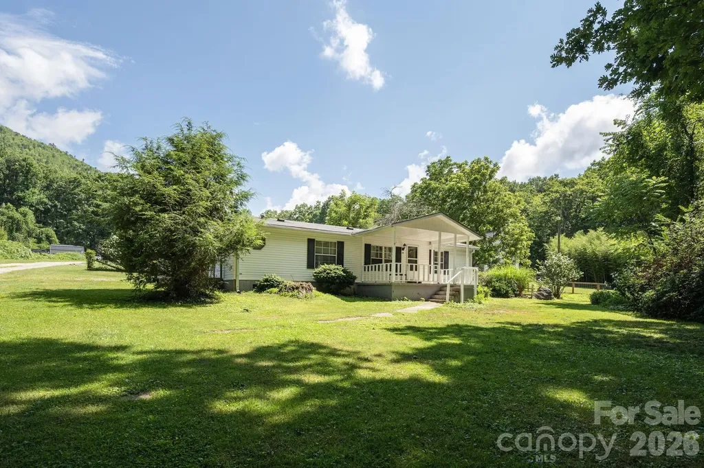 15 Grey Rock Valley Black Mountain NC 28711
