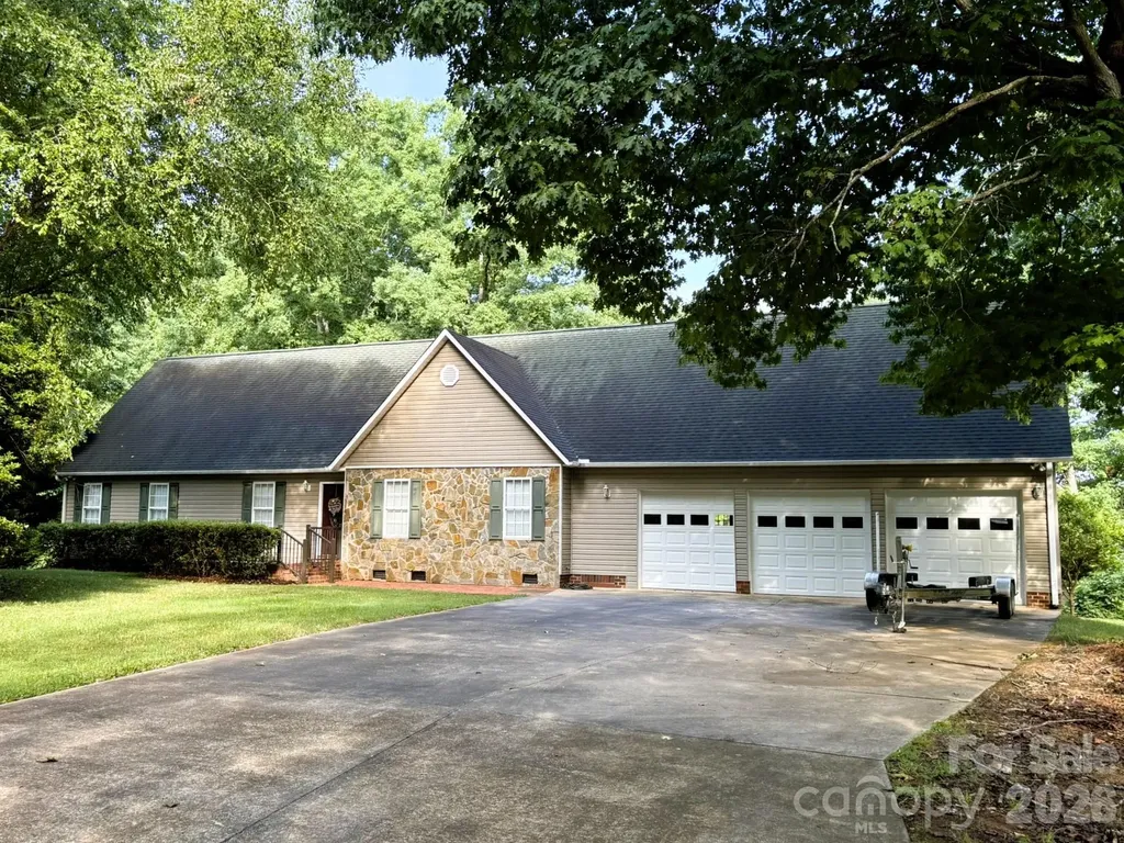 130 Canoe Court Mount Gilead NC 27306