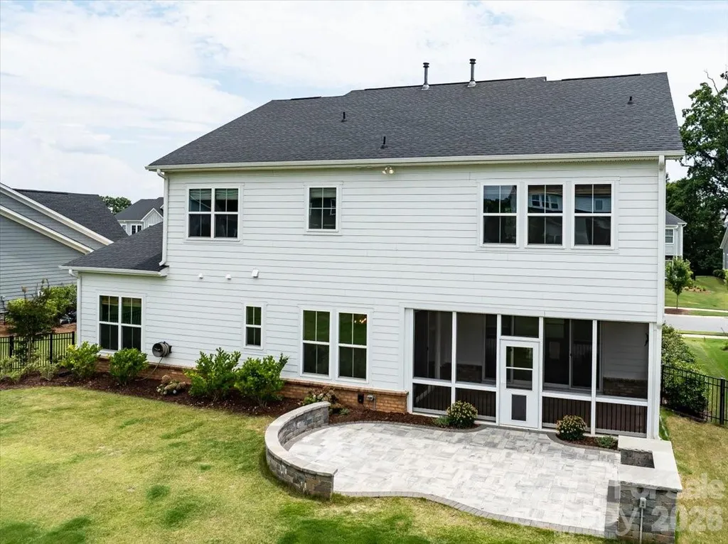 222 Lanyard Lane Belmont NC 28012