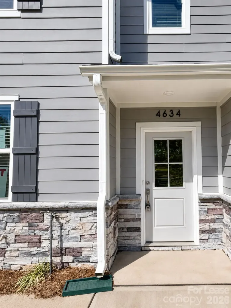 4634 Dogwood Place Charlotte NC 28212