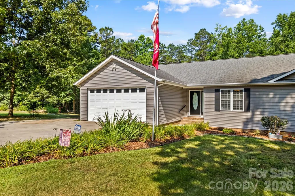 104 Parkers Grove Lane Statesville NC 28677