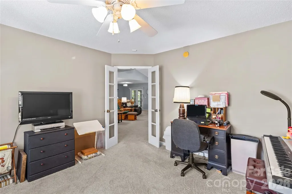 104 Parkers Grove Lane Statesville NC 28677