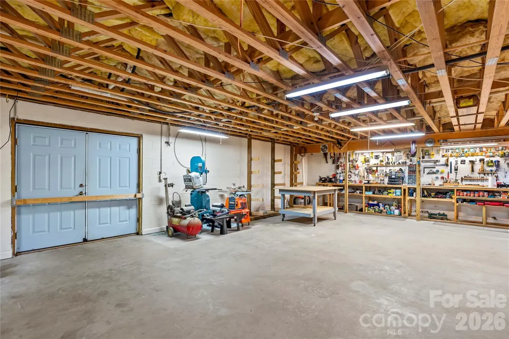 104 Parkers Grove Lane Statesville NC 28677