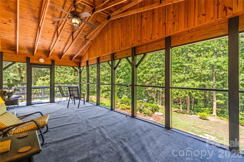 104 Parkers Grove Lane Statesville NC 28677
