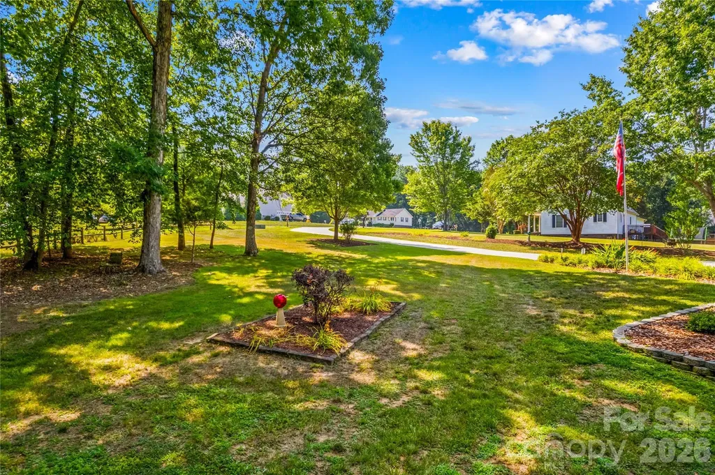 104 Parkers Grove Lane Statesville NC 28677