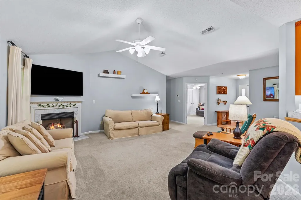104 Parkers Grove Lane Statesville NC 28677